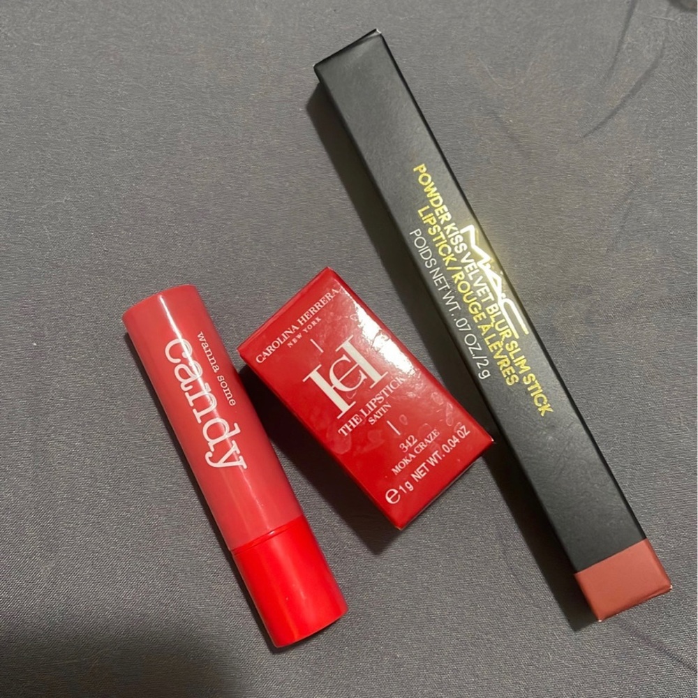 MAC slim stick sweet cinnamon
Carolina H 342 Moka craze
Missha candy tint balm